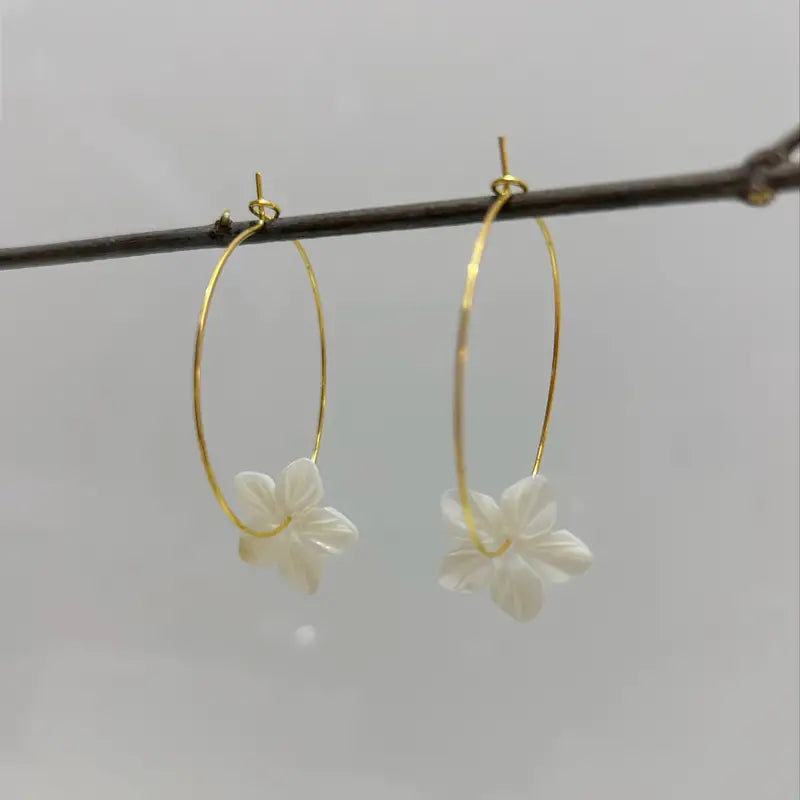 Hawaiian Seashell Flower Earrings