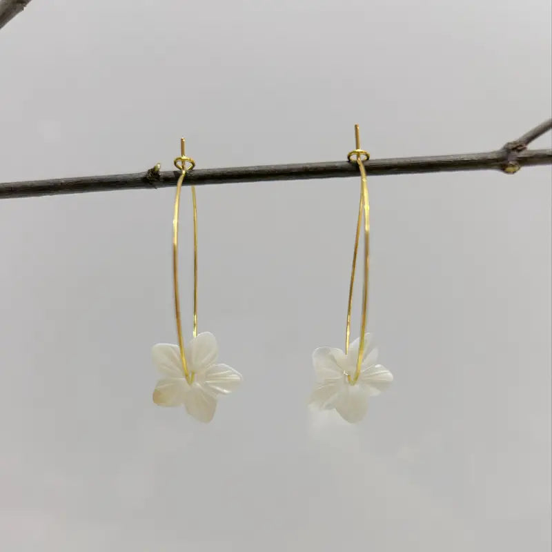 Hawaiian Seashell Flower Earrings